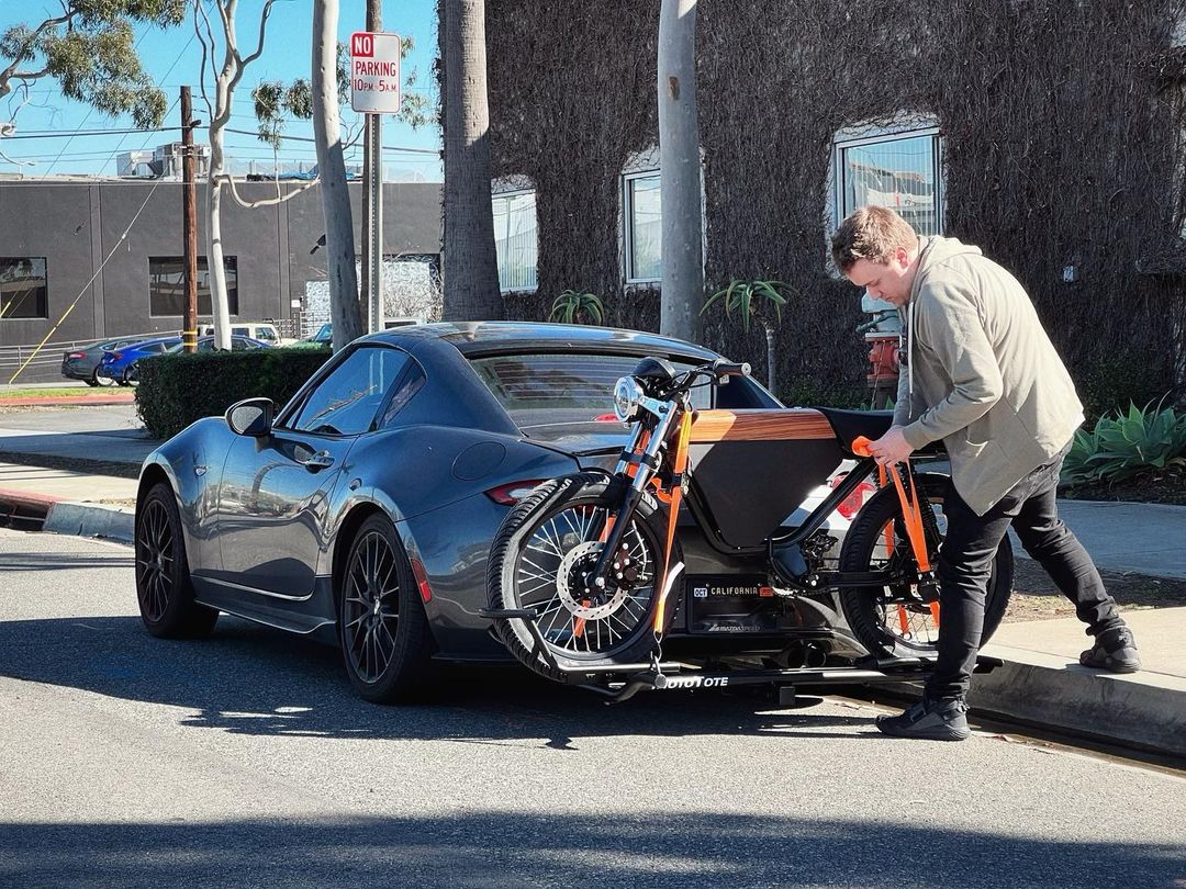 Onyx Electric Bicycle Rack for E Bikes