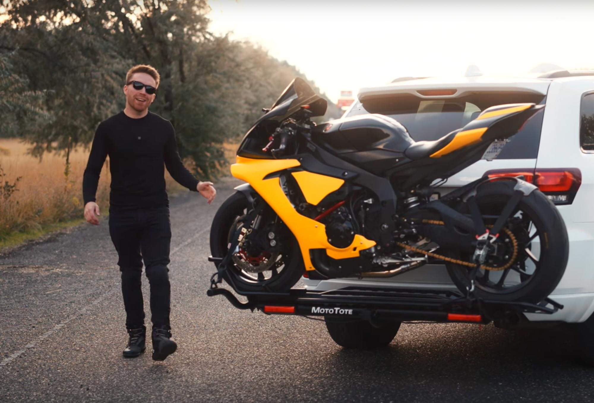 Kyle's (@staticrider) Yamaha R1 & MotoTote Max+